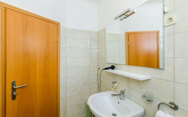 Apartments & Rooms V&M
