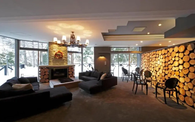 The Ridge Hotel & Apartments
