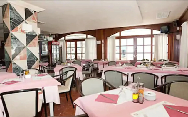 Apartamentos El Moro