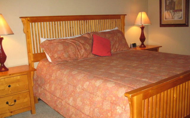Chateau Sans Nom by Mammoth Reservation Bureau