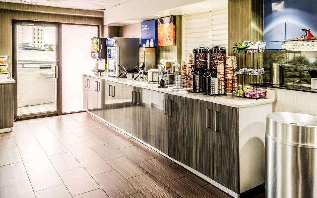 Comfort Inn Downtown Charleston