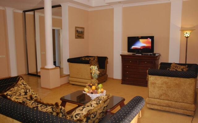 Grand Hotel