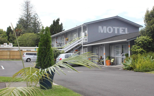 Roselands Motel