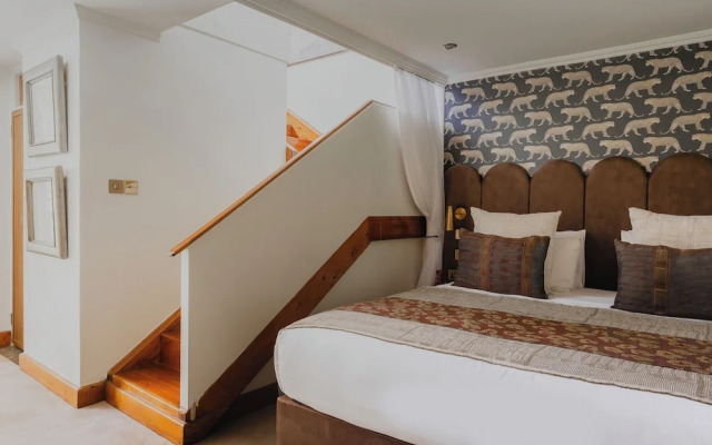 Hemingways Eden Residence