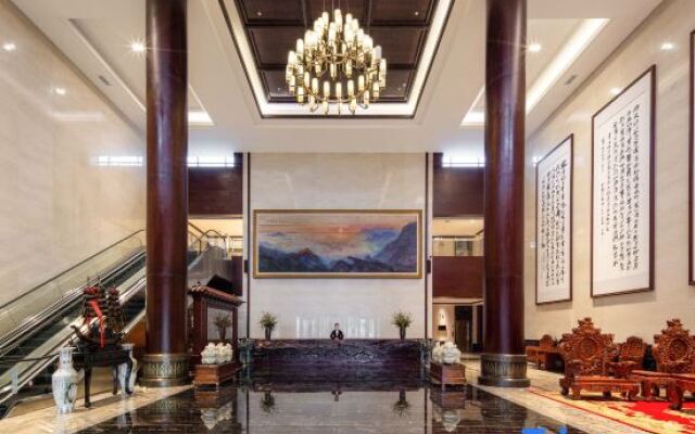 New Century Yiteng Hotel