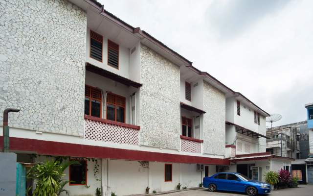 RedDoorz near Jalan Jenderal Sudirman Palembang - Hotel in Palembang - Photo 2