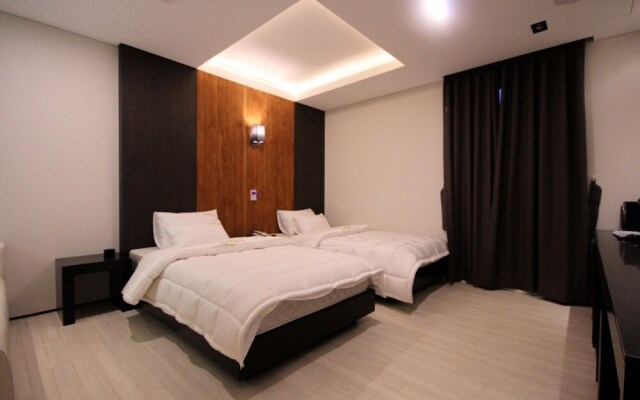 Gimhae Eobangdong Arietty Hotel A