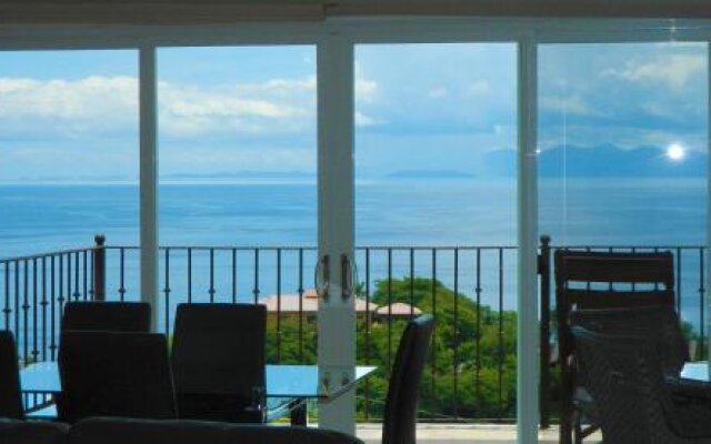 Luxury Condominium Breathtaking Ocean View