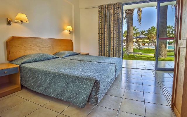 Alex Beach Hotel - Bungalows Hotel