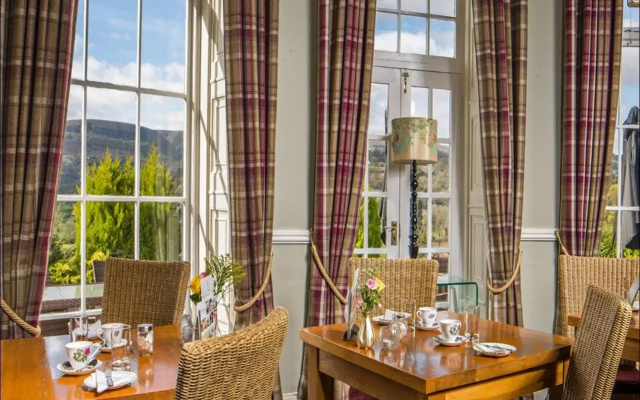 The Manor Hotel