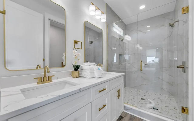 Golden Seashell West