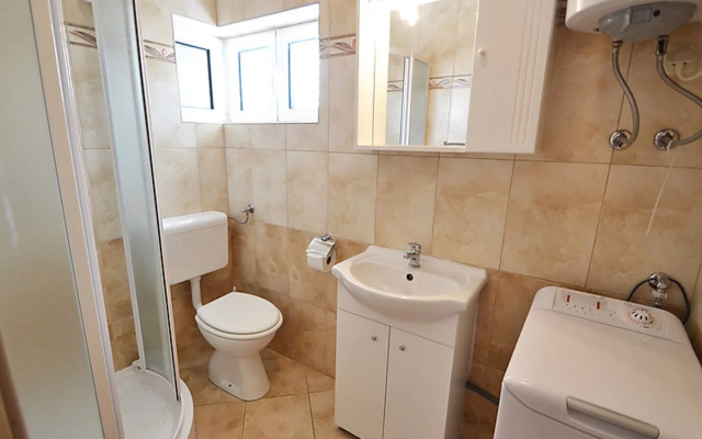 Apartment Golub Karlobag 25067