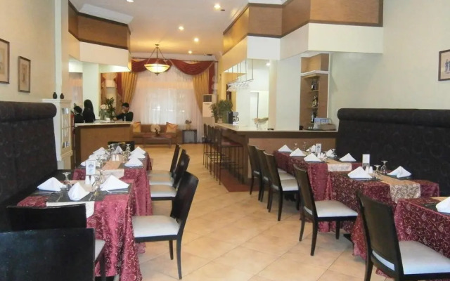 White Knight Hotel Intramuros