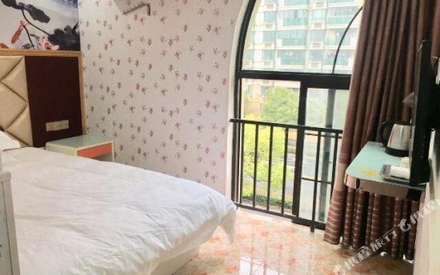Xinrong Hotel