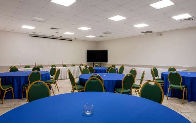 Ramada by Wyndham Kissimmee Gateway
