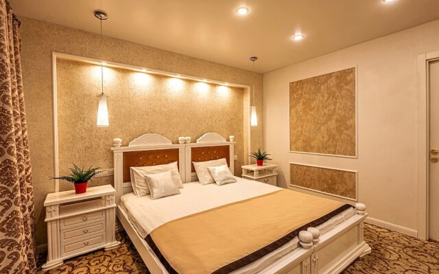 Courtyard Petrovka Hotel