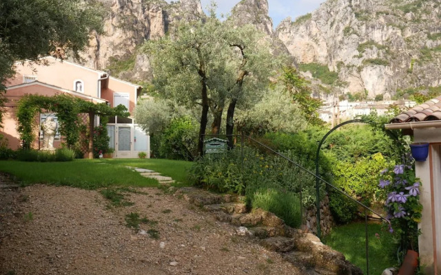 Chambres d'Hôtes Les Oliviers