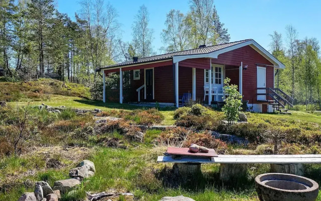Idyllic Lakeside Retreat in Munkedal-by Traum