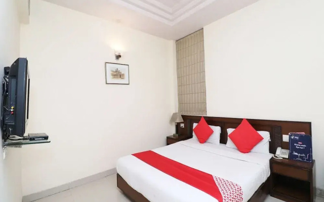 Capital O 307 Hotel The Class