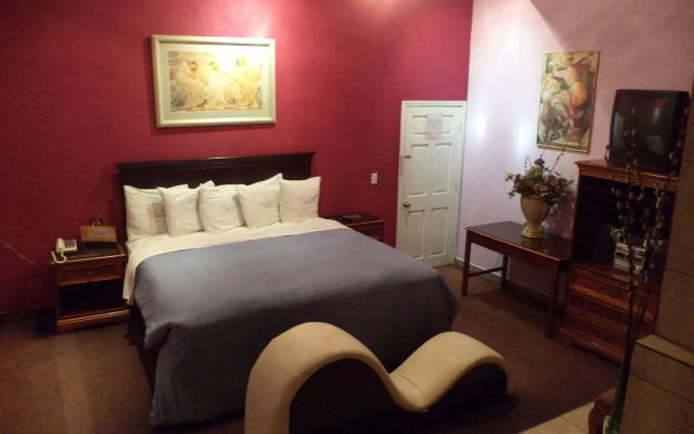 Hotel Villas de Santiago Inn