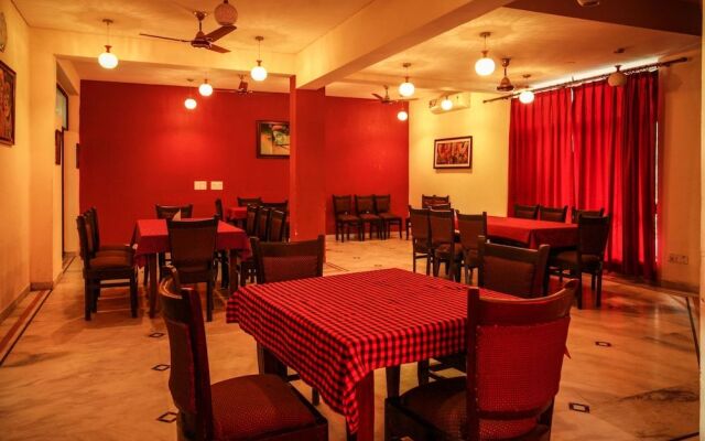 Hotel Neeraj Bhawan