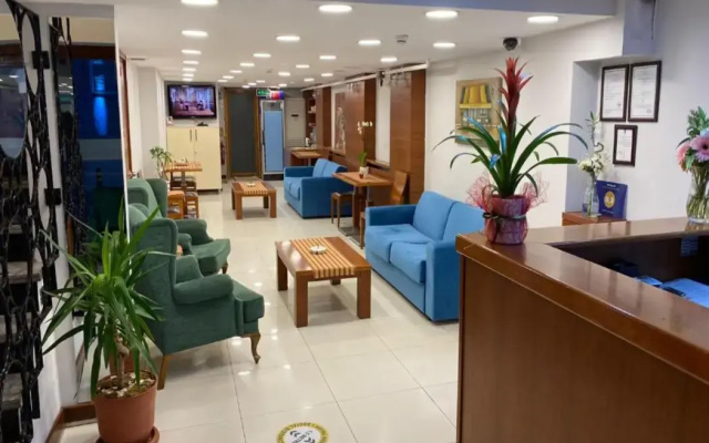 Hotel Peli̇t