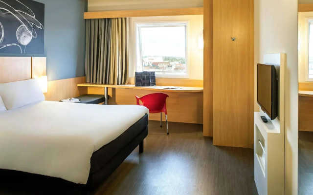 Ibis Imperatriz