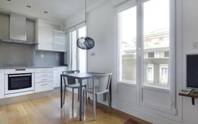 Mirakruz Terrace Apartment by FeelFree Rentals