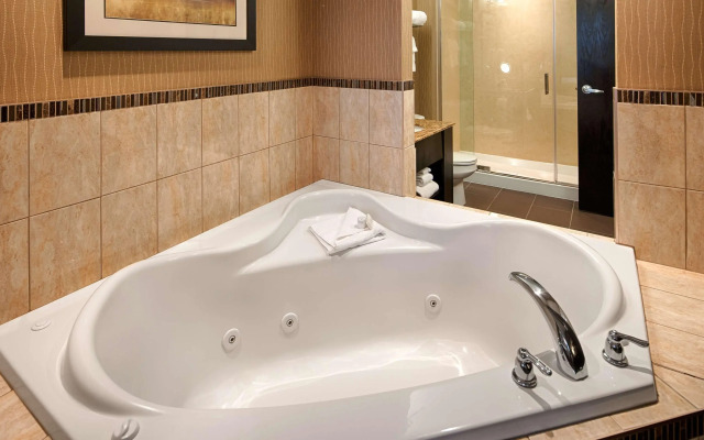 Best Western Premier Freeport Inn Calgary Airport