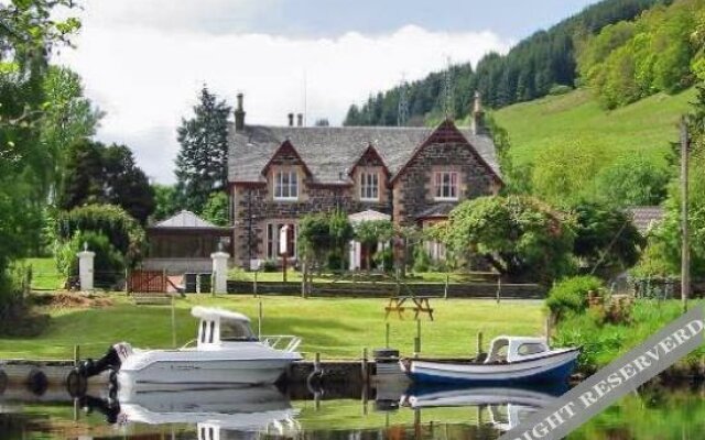 Dall Lodge Country House