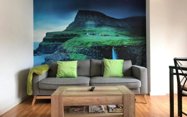 Amplio piso próximo a la Catedral y el Camino. C2