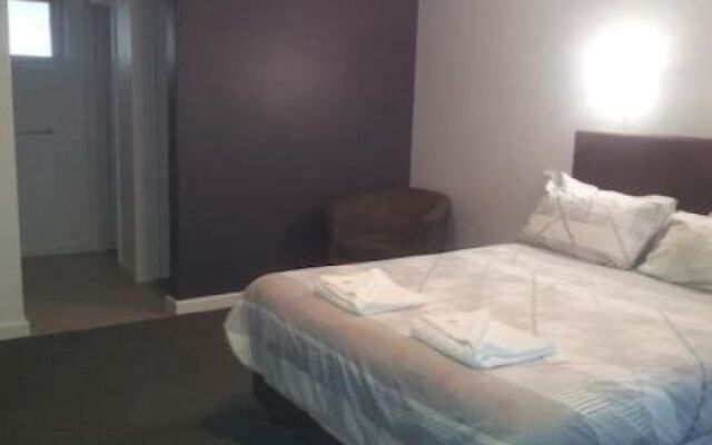 Christies Beach Hotel