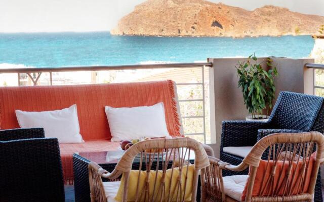 Stamatakis Boutique Studios