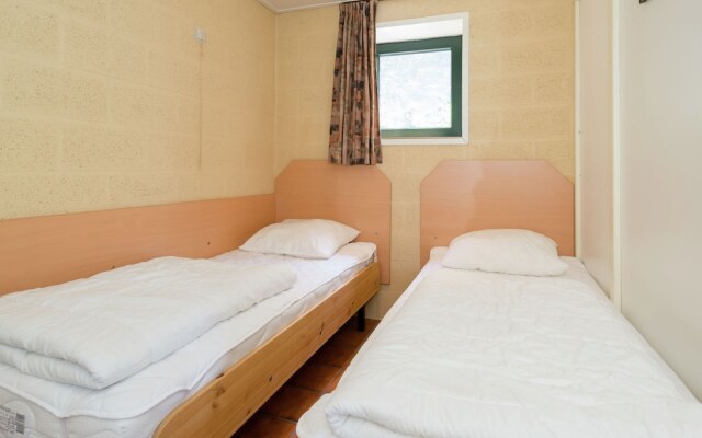 Pleasant Holiday Home With Fenced Terrace, Garden, Barbecue