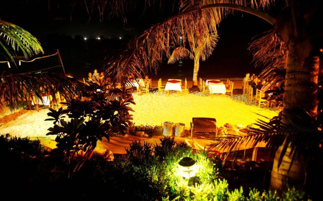 Monkey Island Resort
