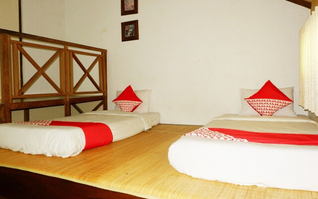 OYO 604 Cemara's Homestay