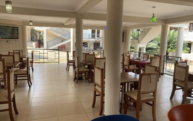 Mahina Paradise Hotel