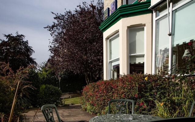 Raincliffe Hotel
