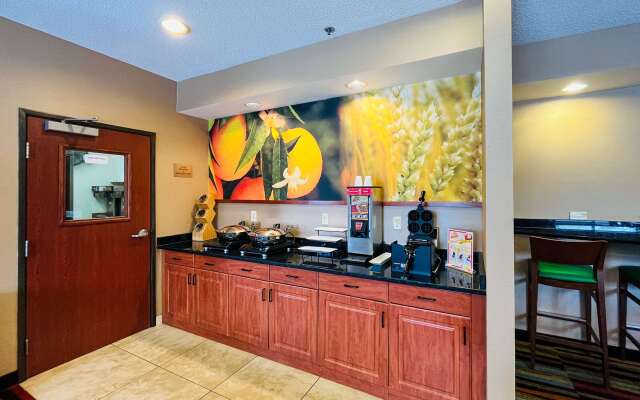 Comfort Inn & Suites Olathe - Kansas City