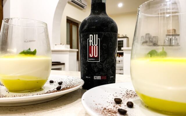 Domo Achenza Guesthouse