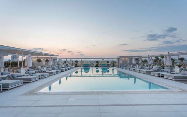 Radisson Blu Hotel, Larnaca