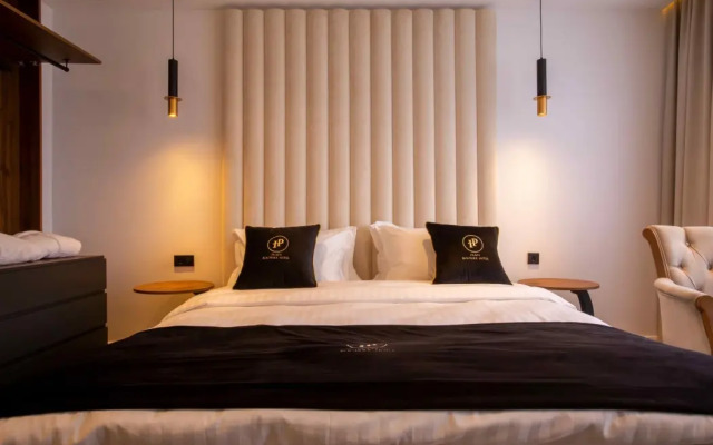 Plaza Boutique Hotel
