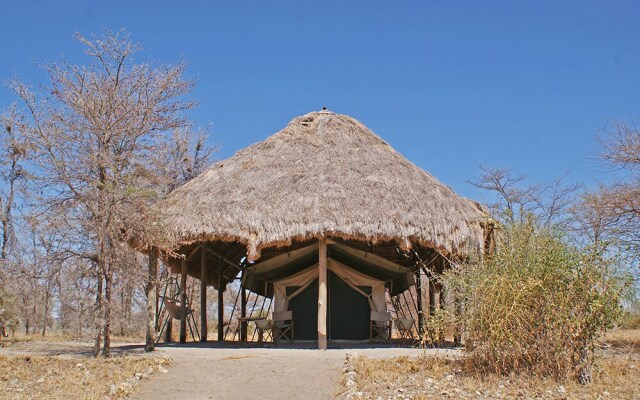 Whistling Thorn Tented Camp