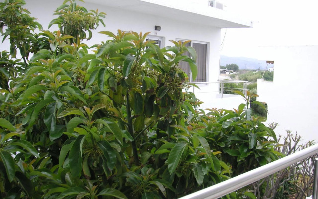 Maria Studios and Apartments