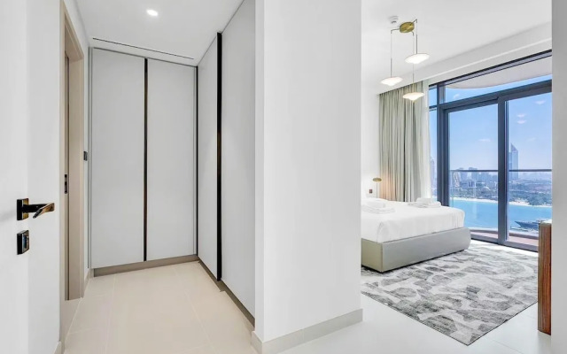 Marina Harbour View 2BR & Beach Access