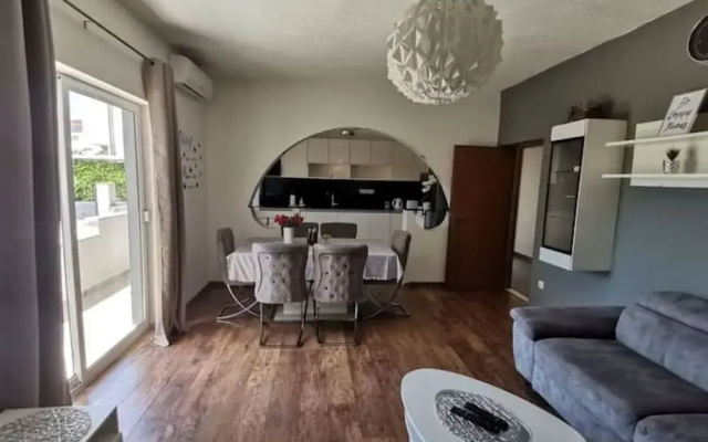 Quiet Family-friendly Trogir Apartment
