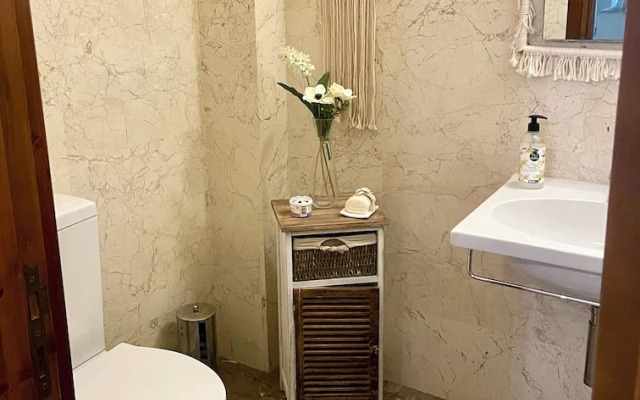 Charming Oroklini Penthouse With Ocean V