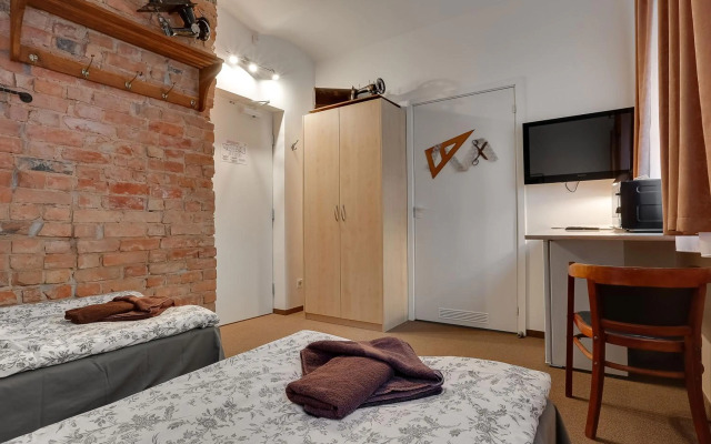 Janne Hotel