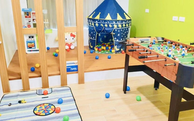 Honeysuckle Family Castle