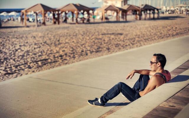 Beach Hotel by Zvieli Hotels